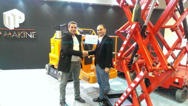 T�YAP ELS MAK�NE STANDI Z�YARET� foto�raf 1