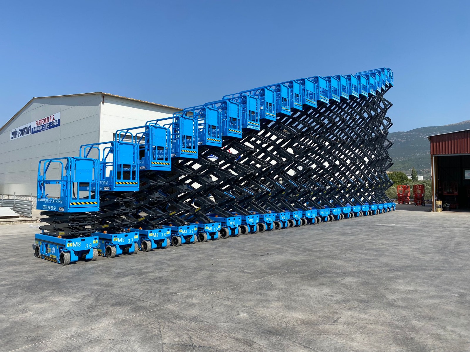 B�ZDEN HABERLER / 2023 MODEL SINOBOOM MARKA 45 ADET MAKASLI MANL�FT S�PAR���M�Z F�LOMUZA KATILMI�TIR. foto�raf� 24